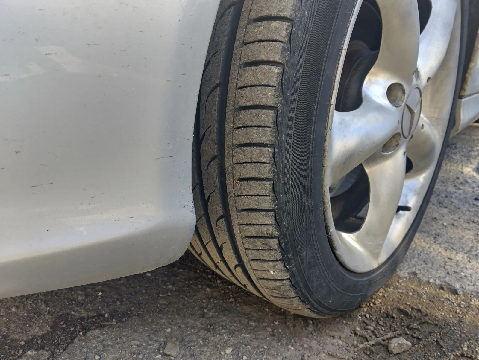 Mercedes-Benz CLK 270cdi, снимка 16 - Автомобили и джипове - 54113904