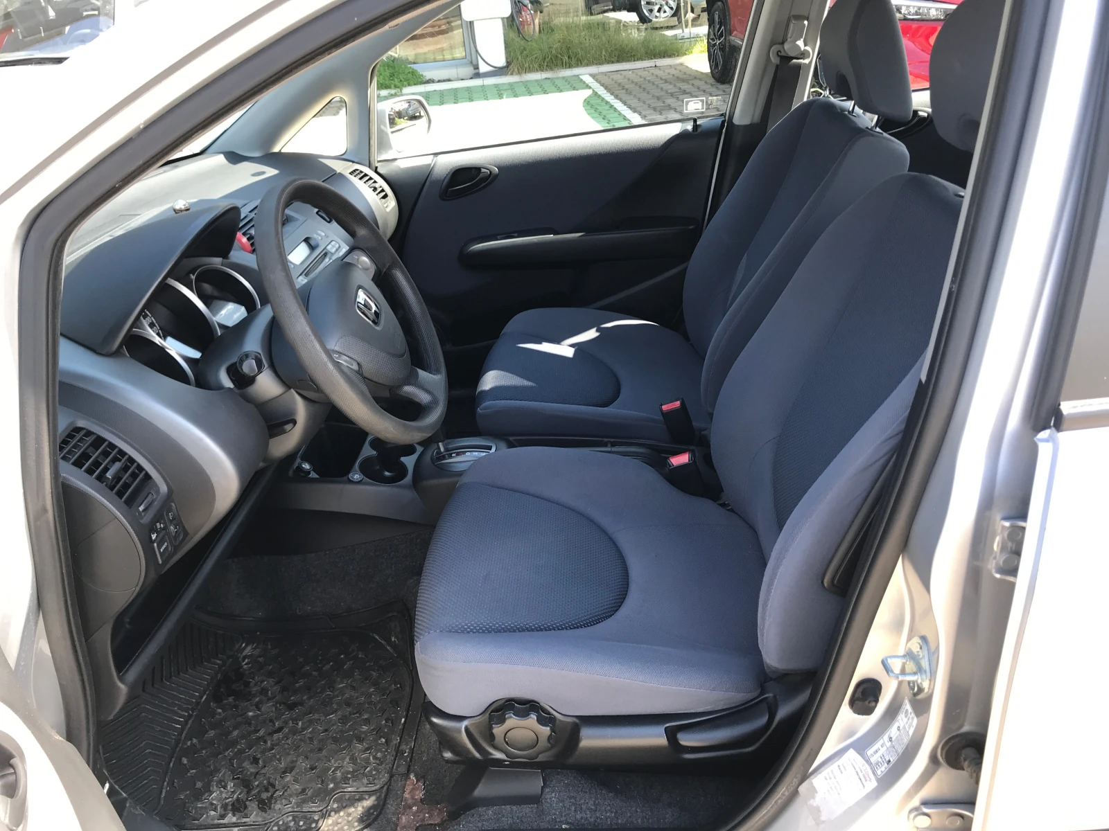 Honda Jazz 1, 4 CVT, снимка 3 - Автомобили и джипове - 54265753