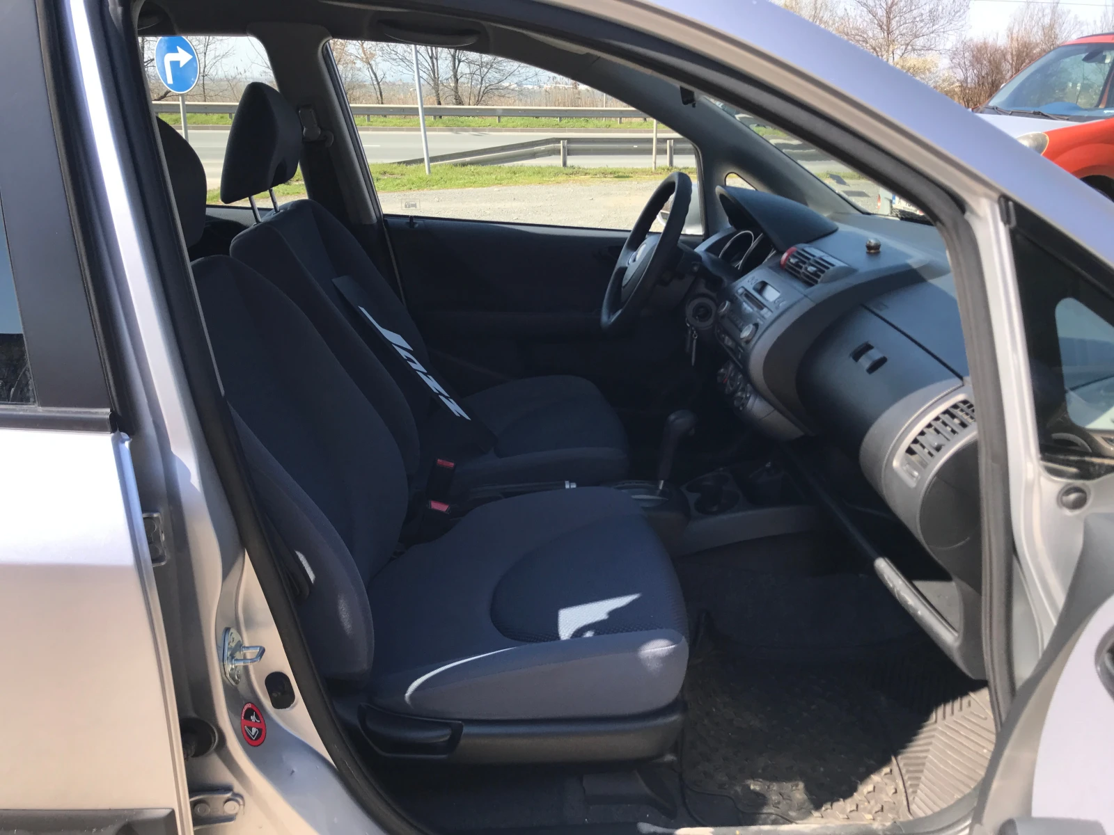 Honda Jazz 1, 4 CVT, снимка 6 - Автомобили и джипове - 54265753