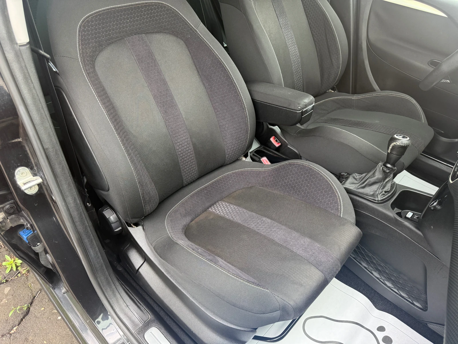 Fiat Punto Evo 1.3 multijet, снимка 12 - Автомобили и джипове - 54583129