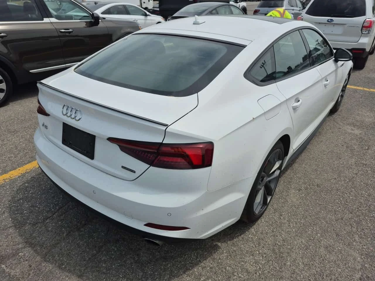 Audi A5 * CARFAX * ПАНОРАМА * 2 КЛЮЧА * АВТОКРЕДИТ * , снимка 3 - Автомобили и джипове - 54784339
