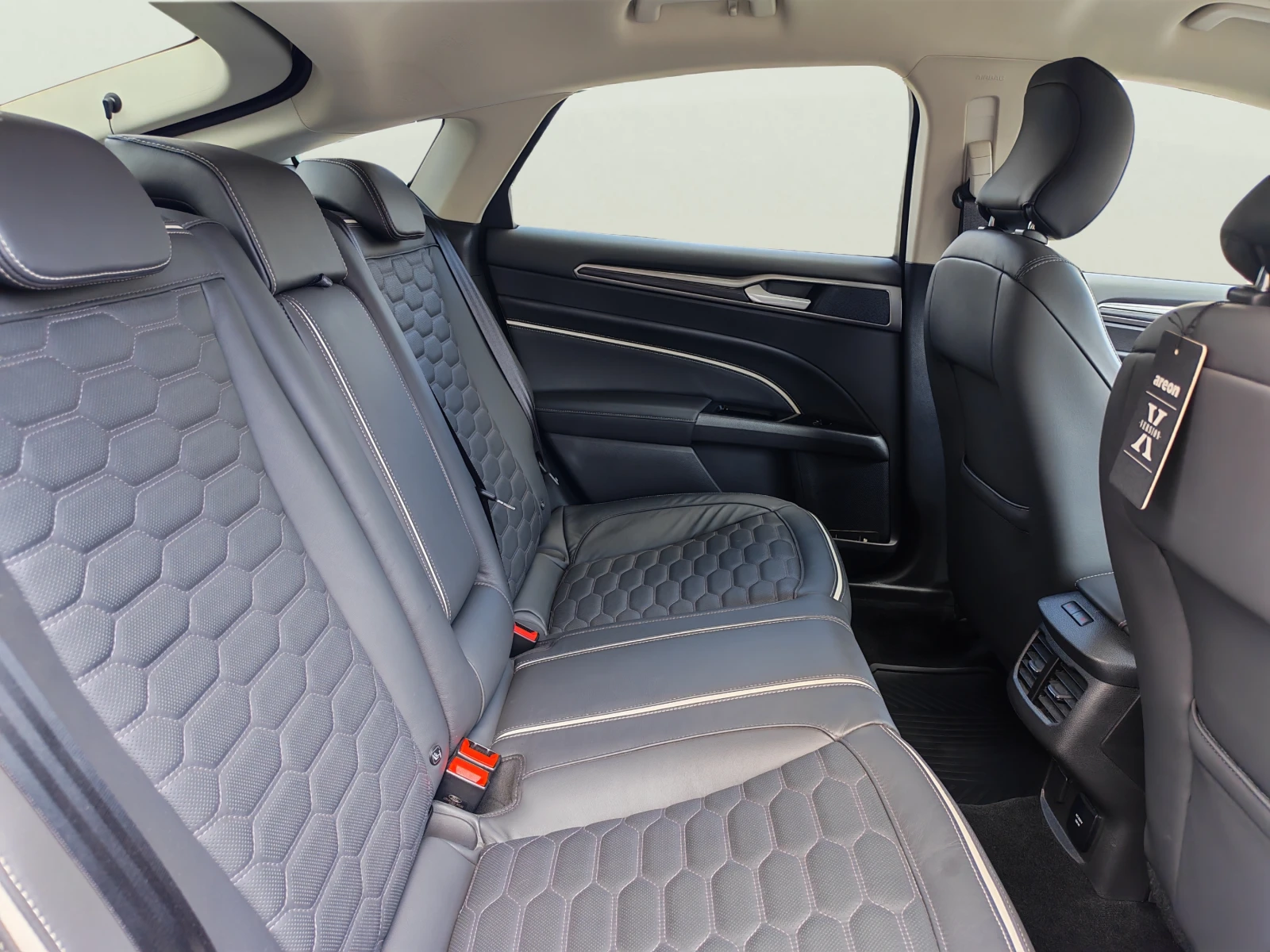Ford Mondeo 2.0 TDCi, снимка 9 - Автомобили и джипове - 55180557