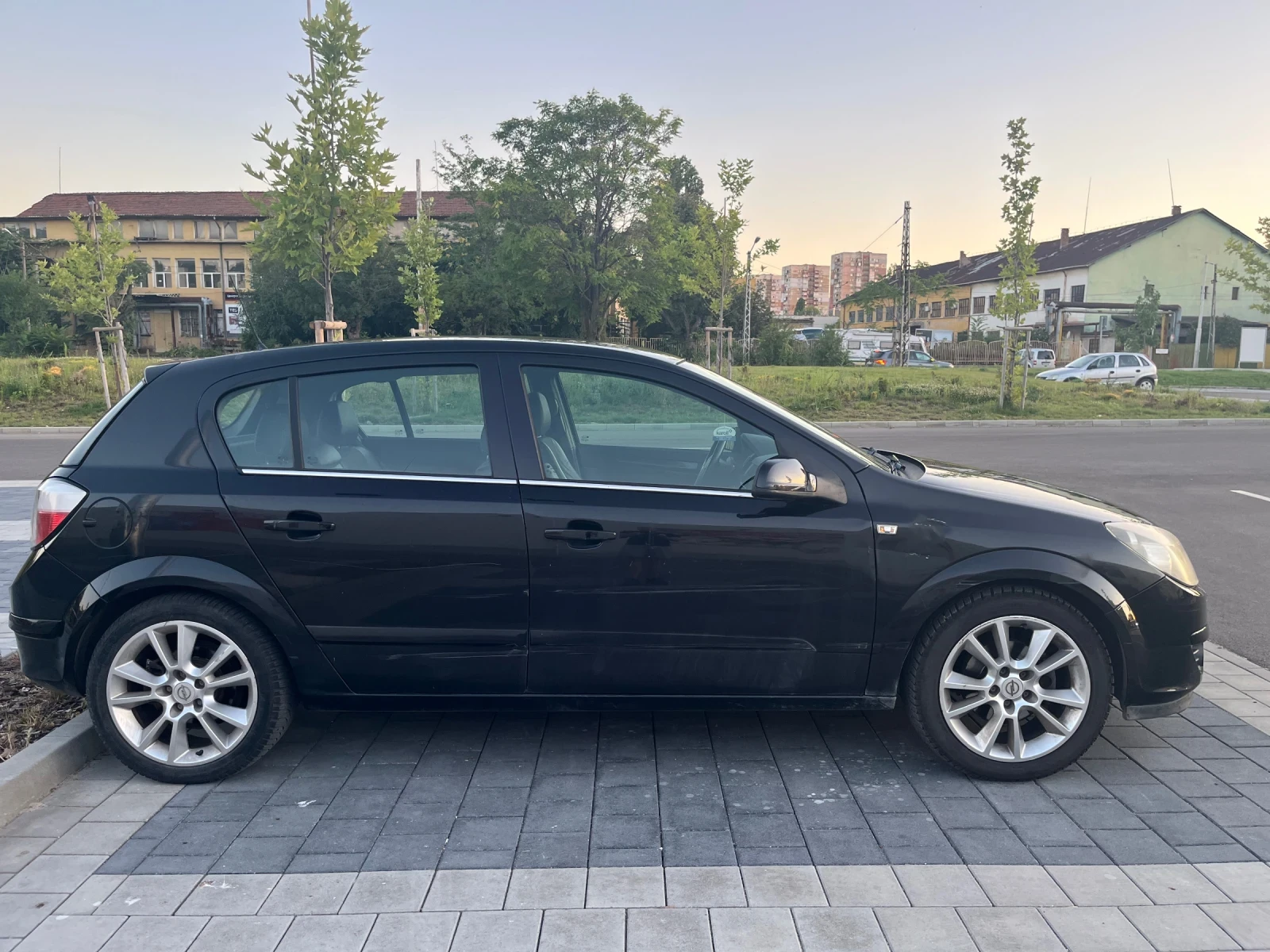 Opel Astra, снимка 3 - Автомобили и джипове - 55725301