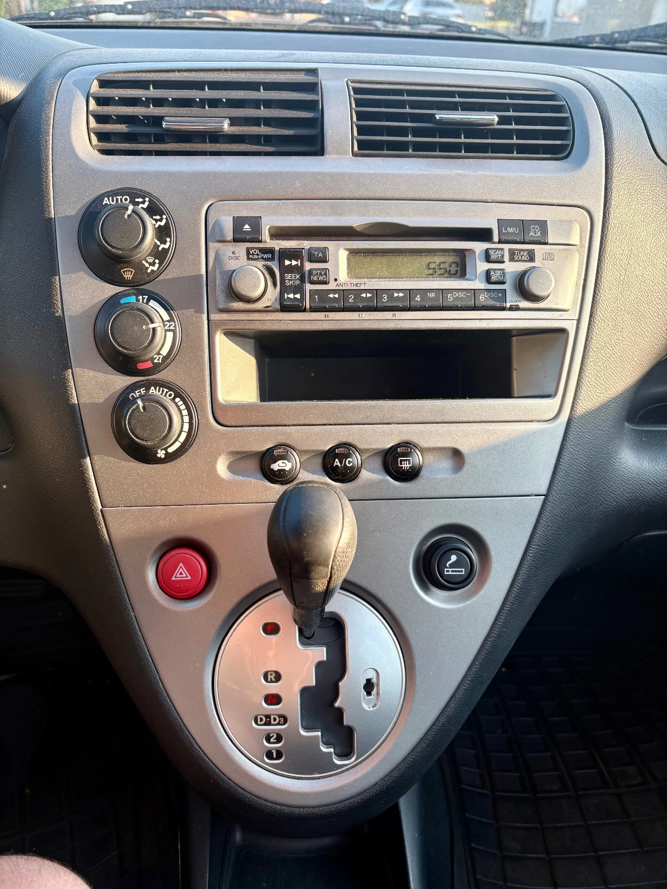 Honda Civic 1.6i Automat, снимка 8 - Автомобили и джипове - 56166345