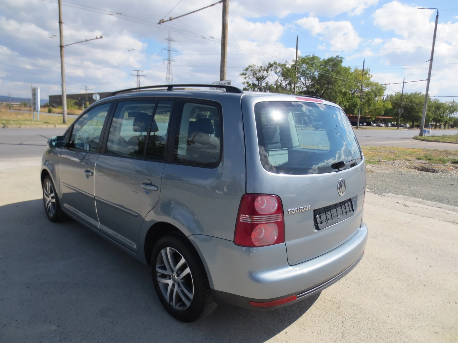 VW Touran 1.9 TDI* DsG* , снимка 7 - Автомобили и джипове - 56293538