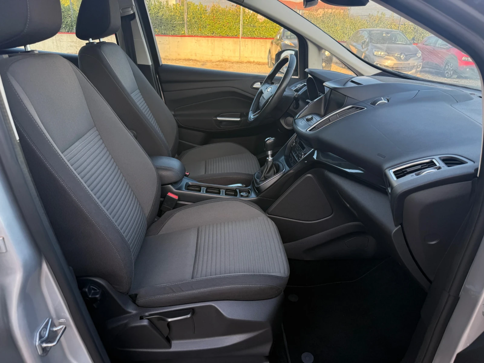 Ford C-max 1.0 EcoBoost/Titanium/Keyless Go/Euro6, снимка 13 - Автомобили и джипове - 56541821