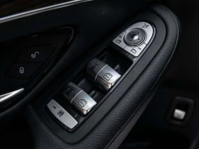 Mercedes-Benz GLC 300| NAV| PANOROOF| B.SPOT| ONE OWNER| CLEAN CARFA, снимка 11