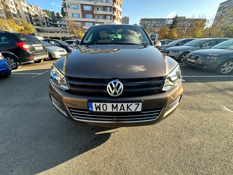 VW Touareg Пробег 180т перфектно състояние, снимка 1 - Автомобили и джипове - 49055216