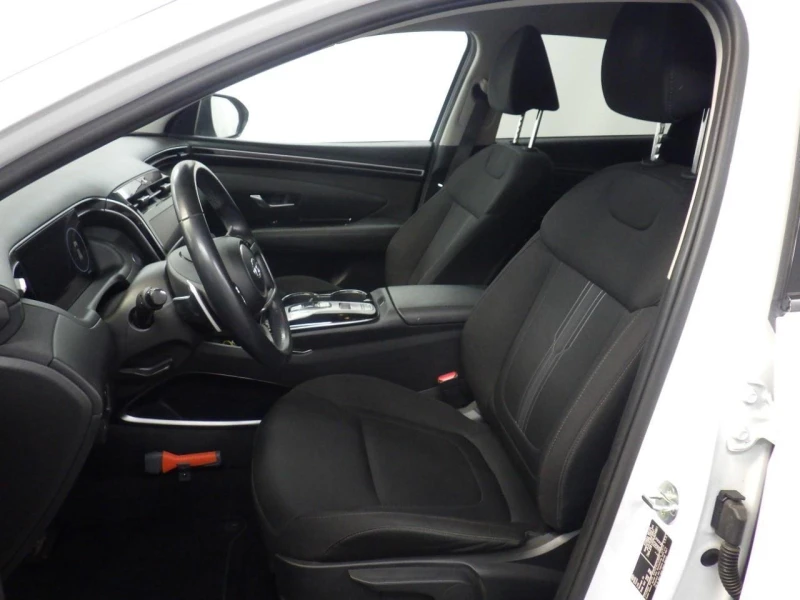 Hyundai Tucson 1.6 T-GDI Comfort, снимка 4 - Автомобили и джипове - 52836028