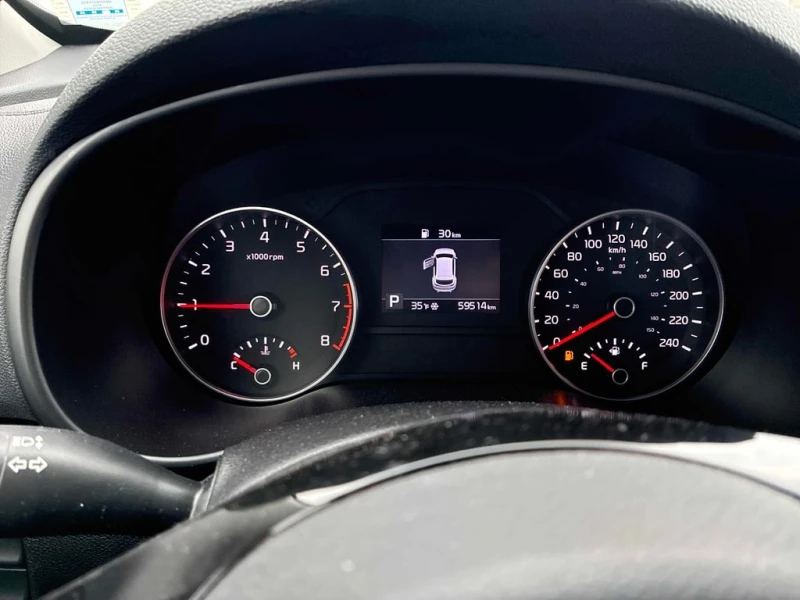 Kia Sportage * LX * CARFAX * БЕЗ ПЪРВОНАЧАЛНА ВНОСКА, снимка 13 - Автомобили и джипове - 53380141