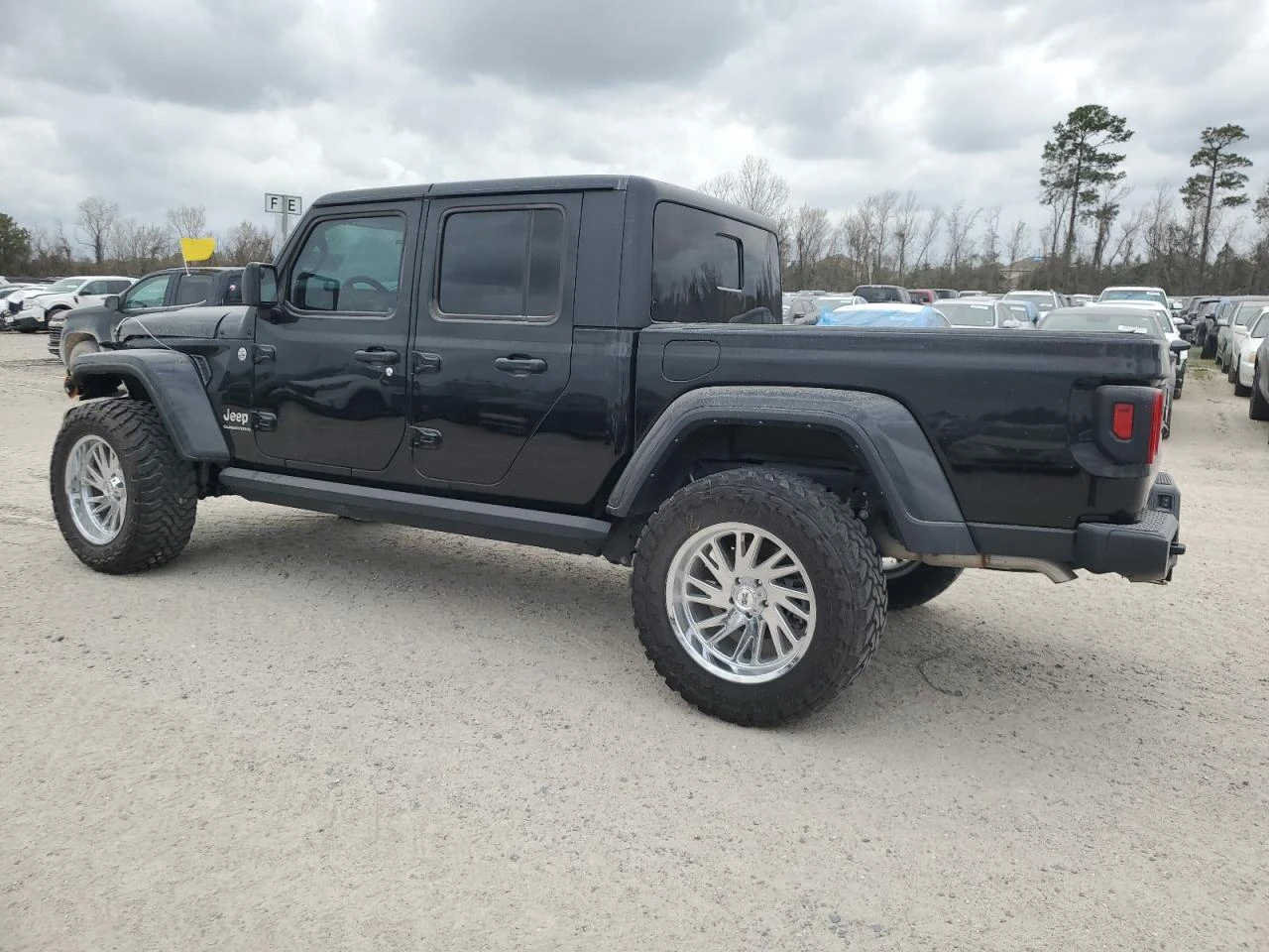 Jeep Gladiator OVERLAND / КРАЙНА ЦЕНА ДО БЪЛГАРИЯ! - изображение 4