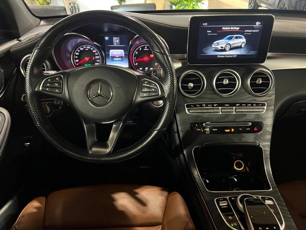 Mercedes-Benz GLC 300 4MATIC* AMG-пакет* подгрев* панорама* 360* KEYLESS - изображение 10