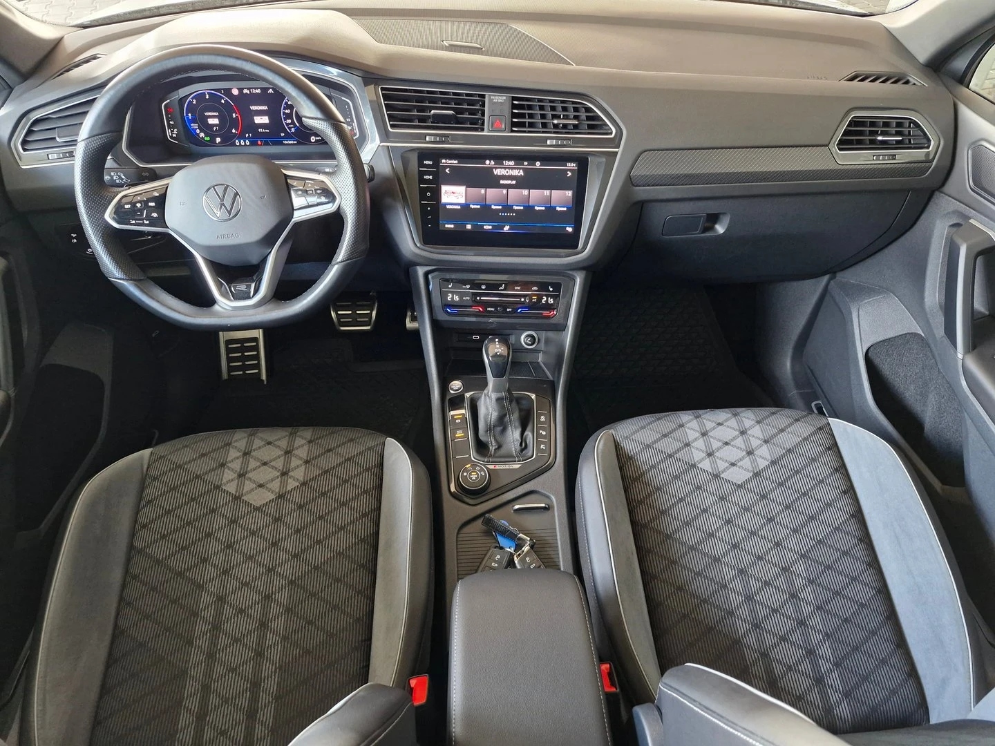 VW Tiguan R-Line 2.0 TDI SCR 4MOTION DSG | Mobile.bg   4