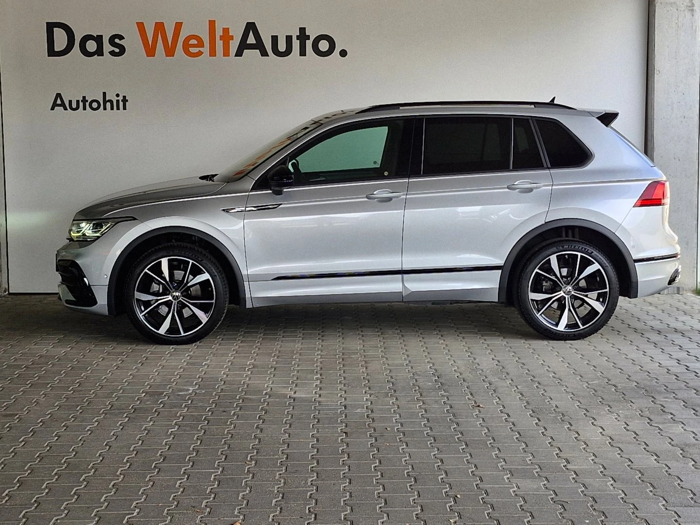 VW Tiguan R-Line 2.0 TDI SCR 4MOTION DSG | Mobile.bg   3