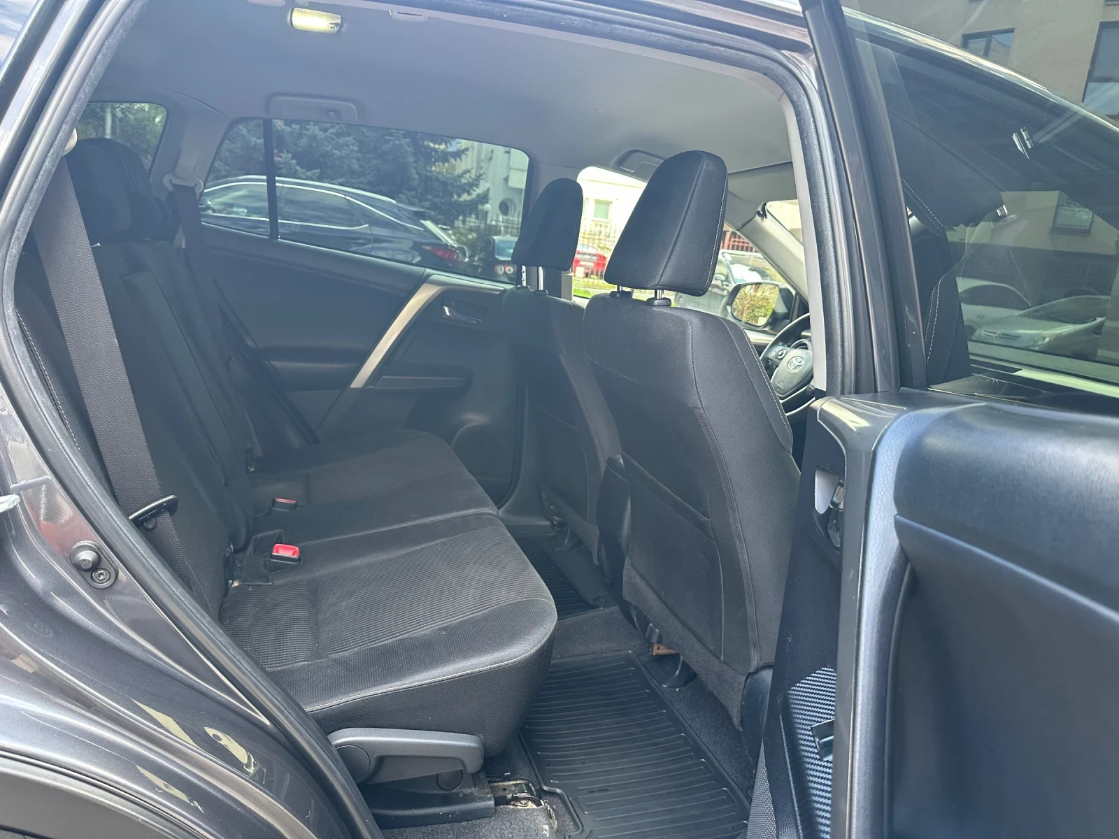 Toyota Rav4, снимка 5 - Автомобили и джипове - 54199228