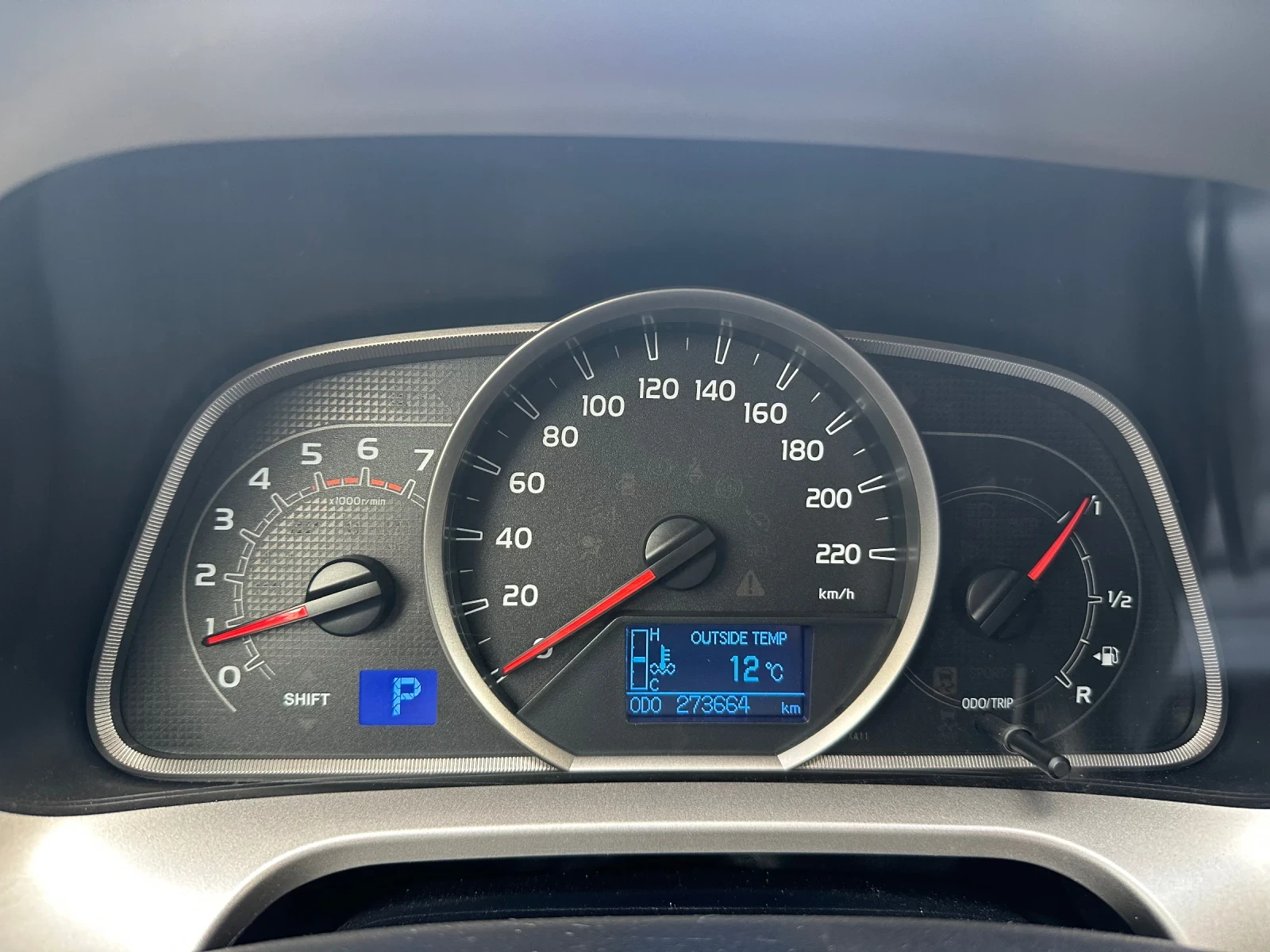 Toyota Rav4, снимка 11 - Автомобили и джипове - 54199228