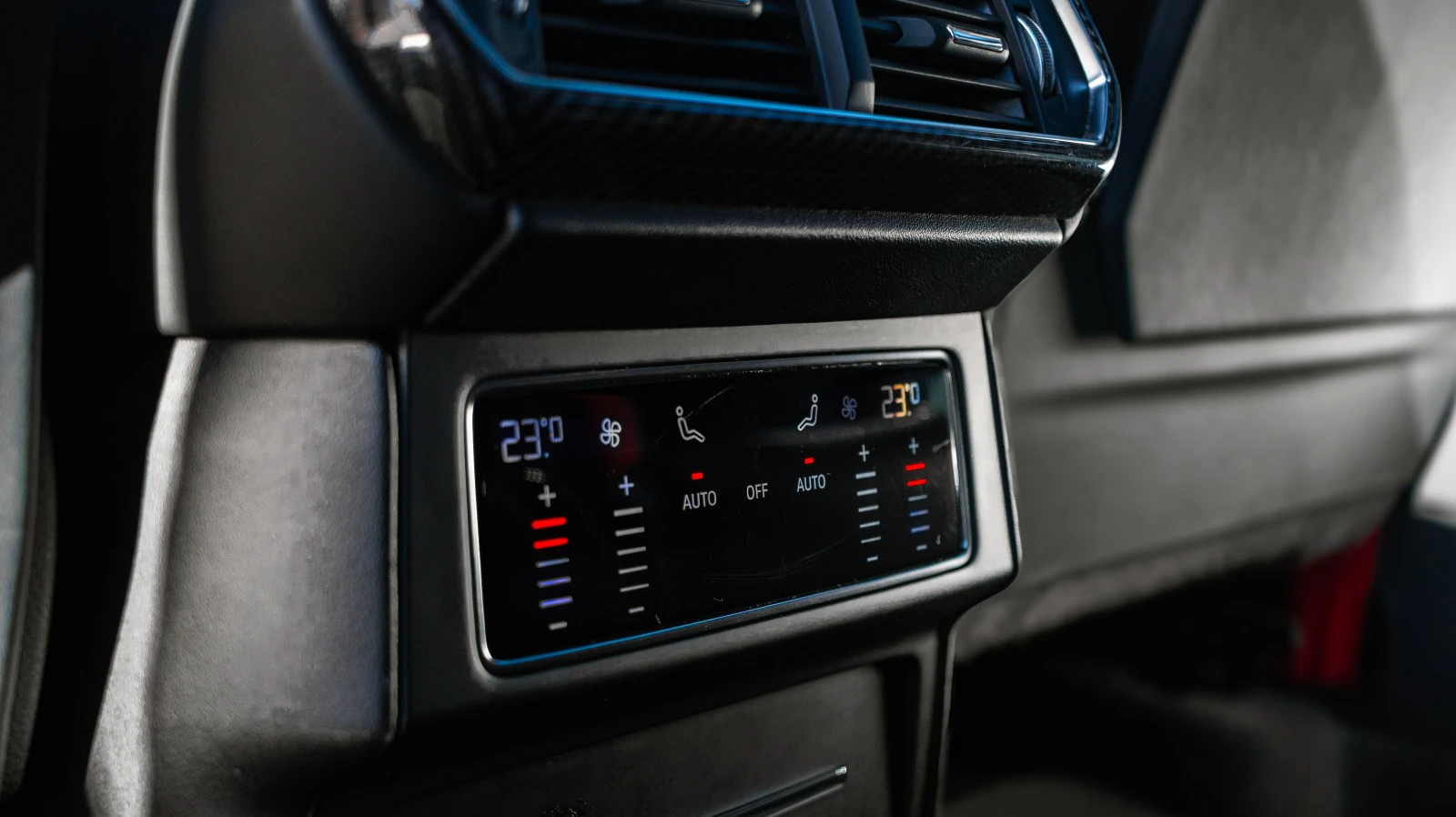 Lamborghini Urus НАЛИЧЕН * FULL* , снимка 17 - Автомобили и джипове - 53783867