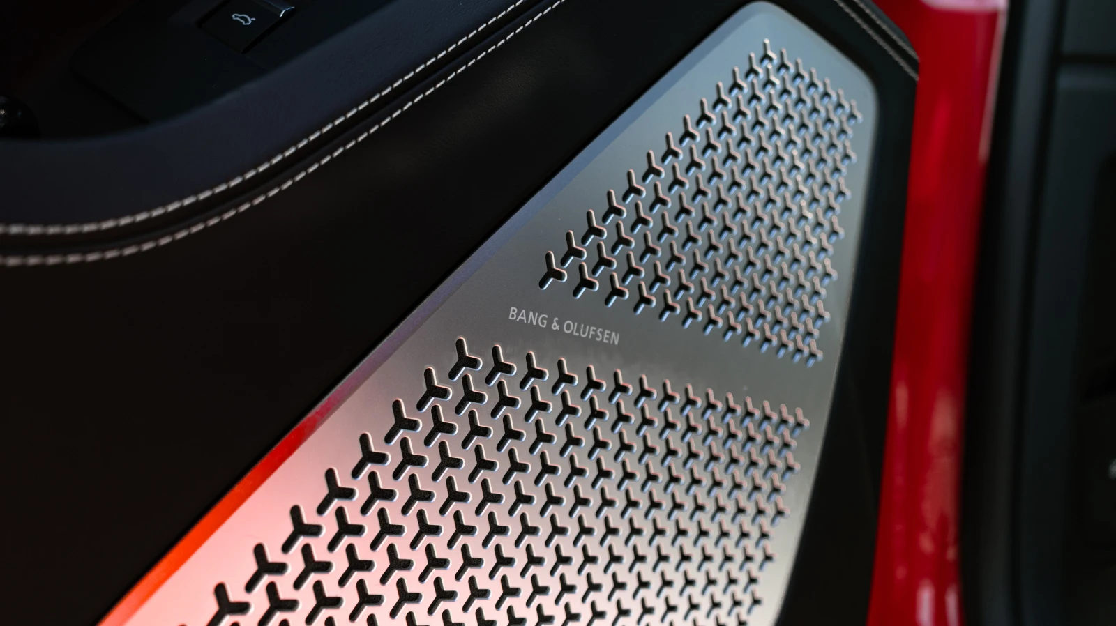 Lamborghini Urus НАЛИЧЕН * FULL* , снимка 12 - Автомобили и джипове - 53783867