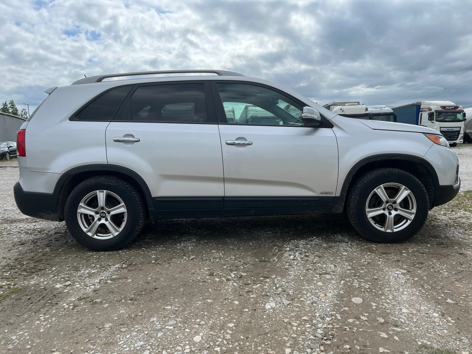 Kia Sorento, снимка 4 - Автомобили и джипове - 54168127