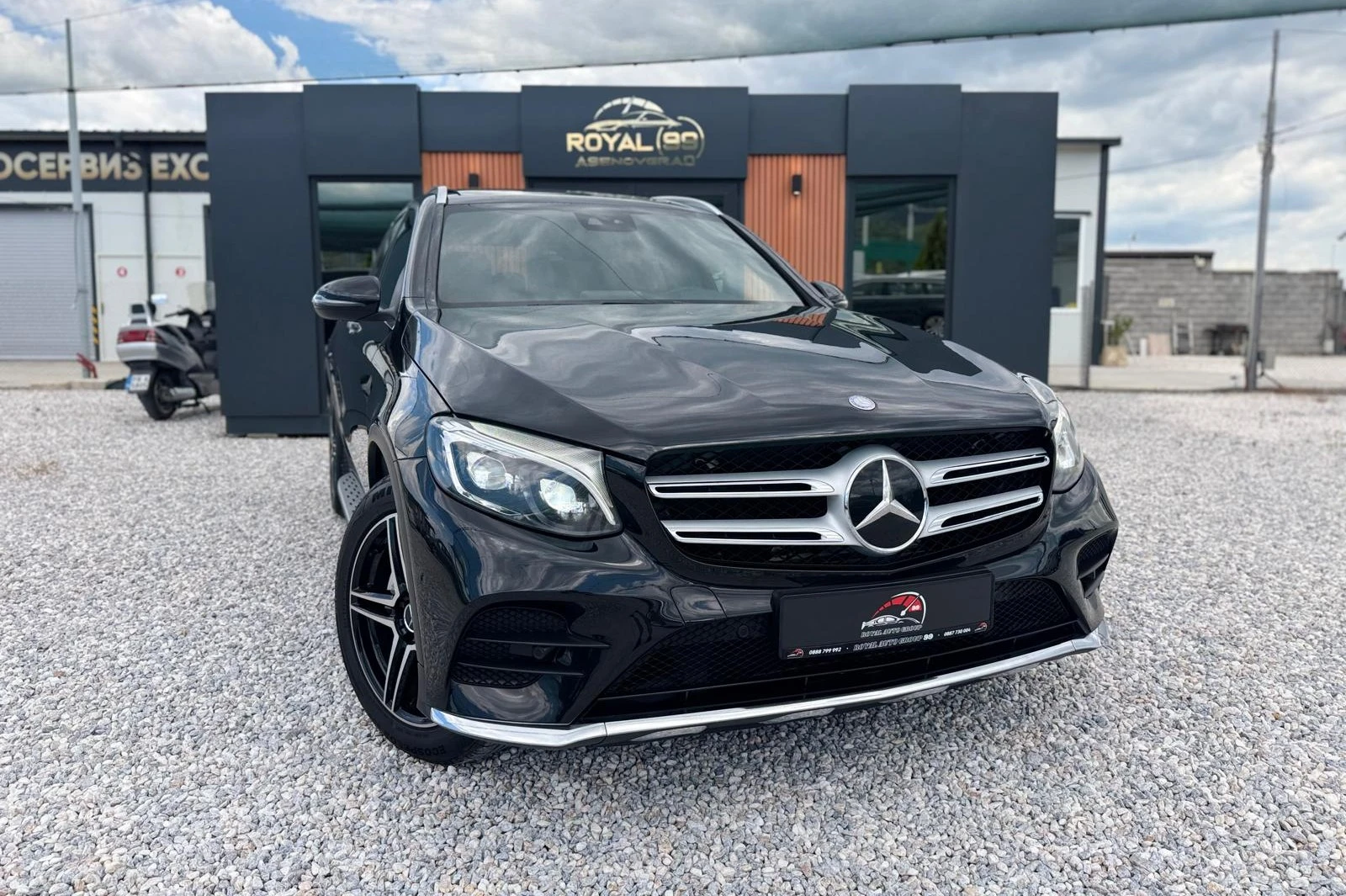 Mercedes-Benz GLC 220 ::4 MATIC::AMG line::9G-TRONIC