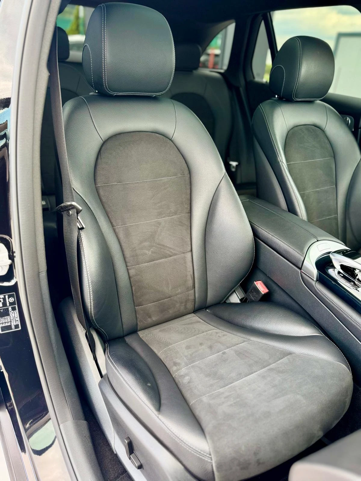 Mercedes-Benz GLC 220 ::4 MATIC::AMG line::9G-TRONIC, снимка 12 - Автомобили и джипове - 54680654