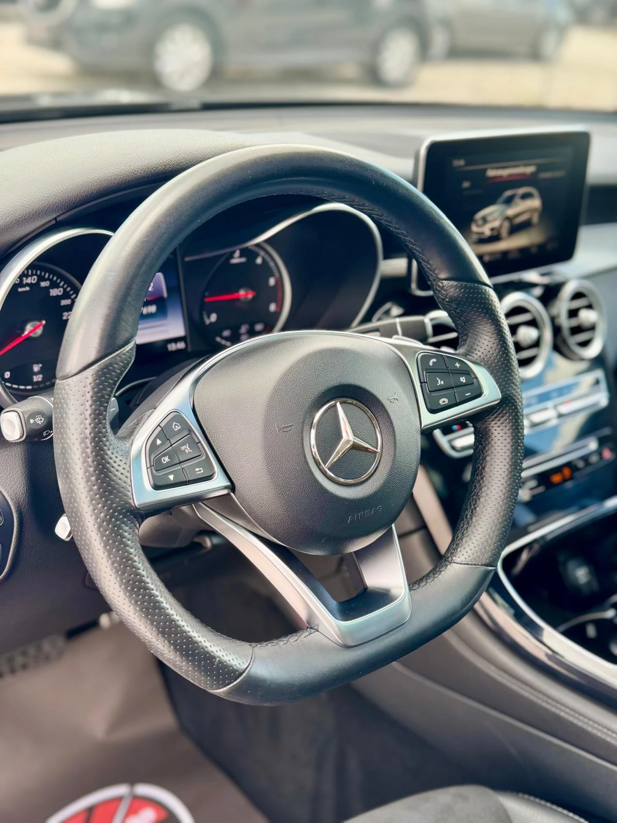 Mercedes-Benz GLC 220 ::4 MATIC::AMG line::9G-TRONIC, снимка 9 - Автомобили и джипове - 54680654