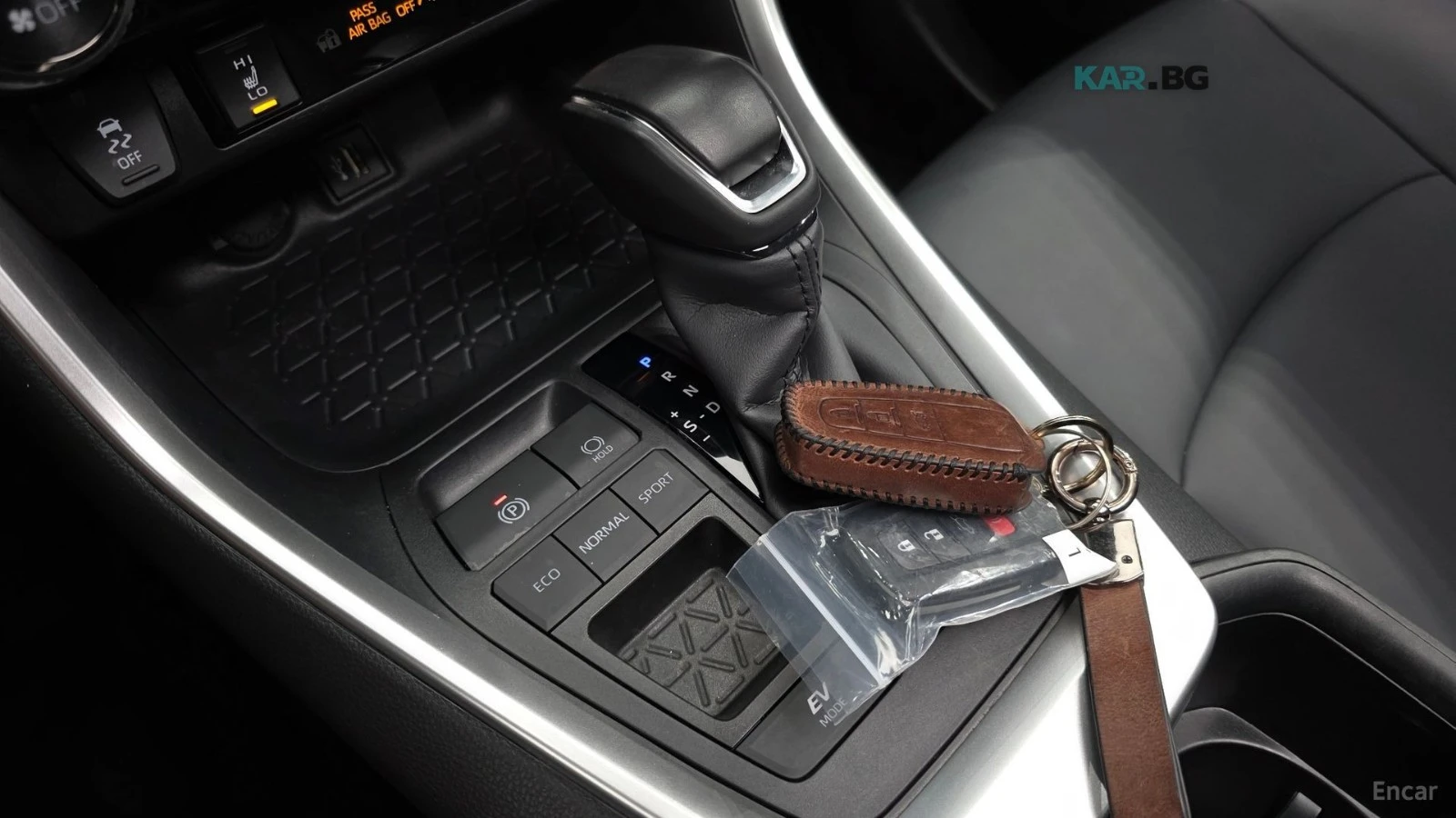 Toyota Rav4 2.5XLE* DIGITAL* ПОДГРЕВ* КАМЕРА* ДИСТРОНИК* , снимка 9 - Автомобили и джипове - 55118143