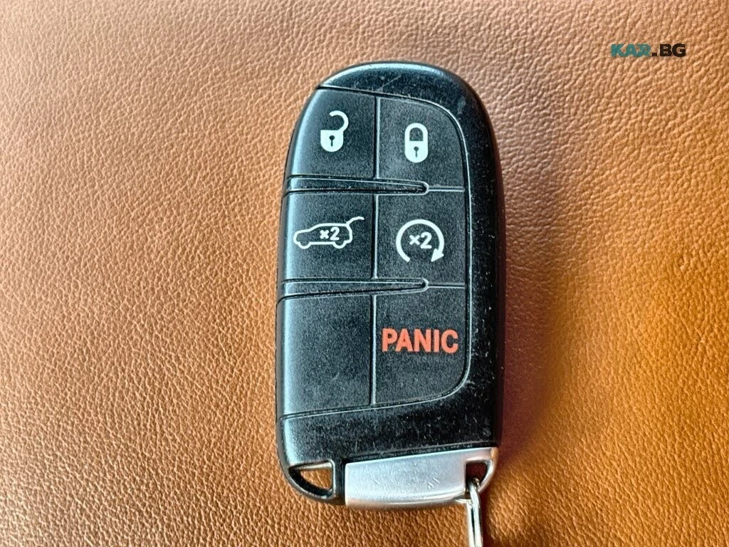 Jeep Grand cherokee SRT * Pano * АвтоКредит * (ЦЕНА ДО БГ), снимка 17 - Автомобили и джипове - 56167089