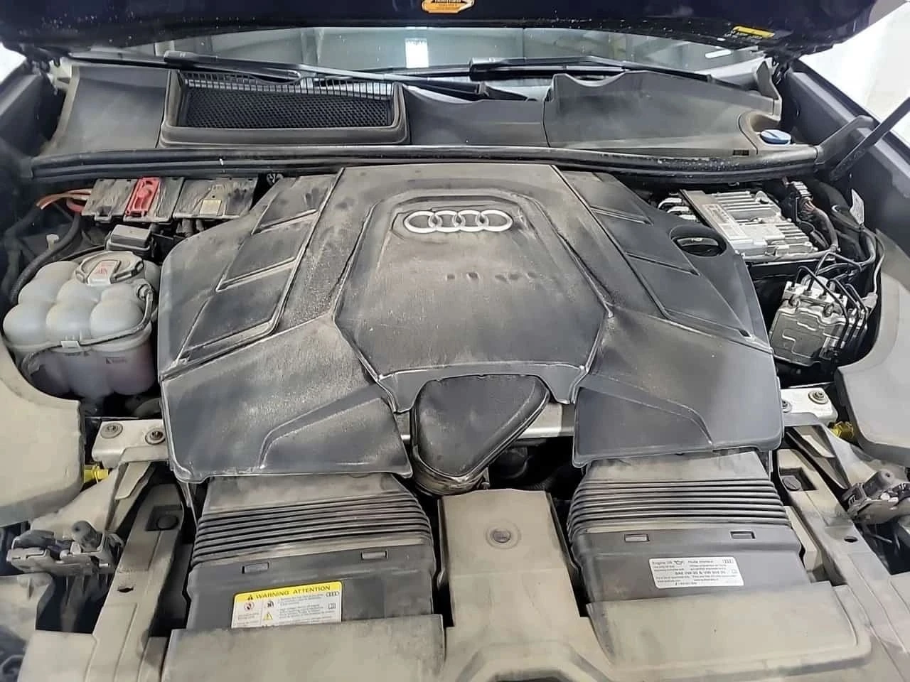 Audi Q8, снимка 16 - Автомобили и джипове - 56685250