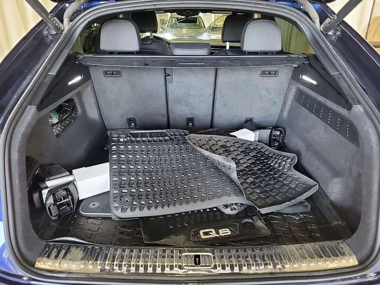 Audi Q8, снимка 14 - Автомобили и джипове - 56685250