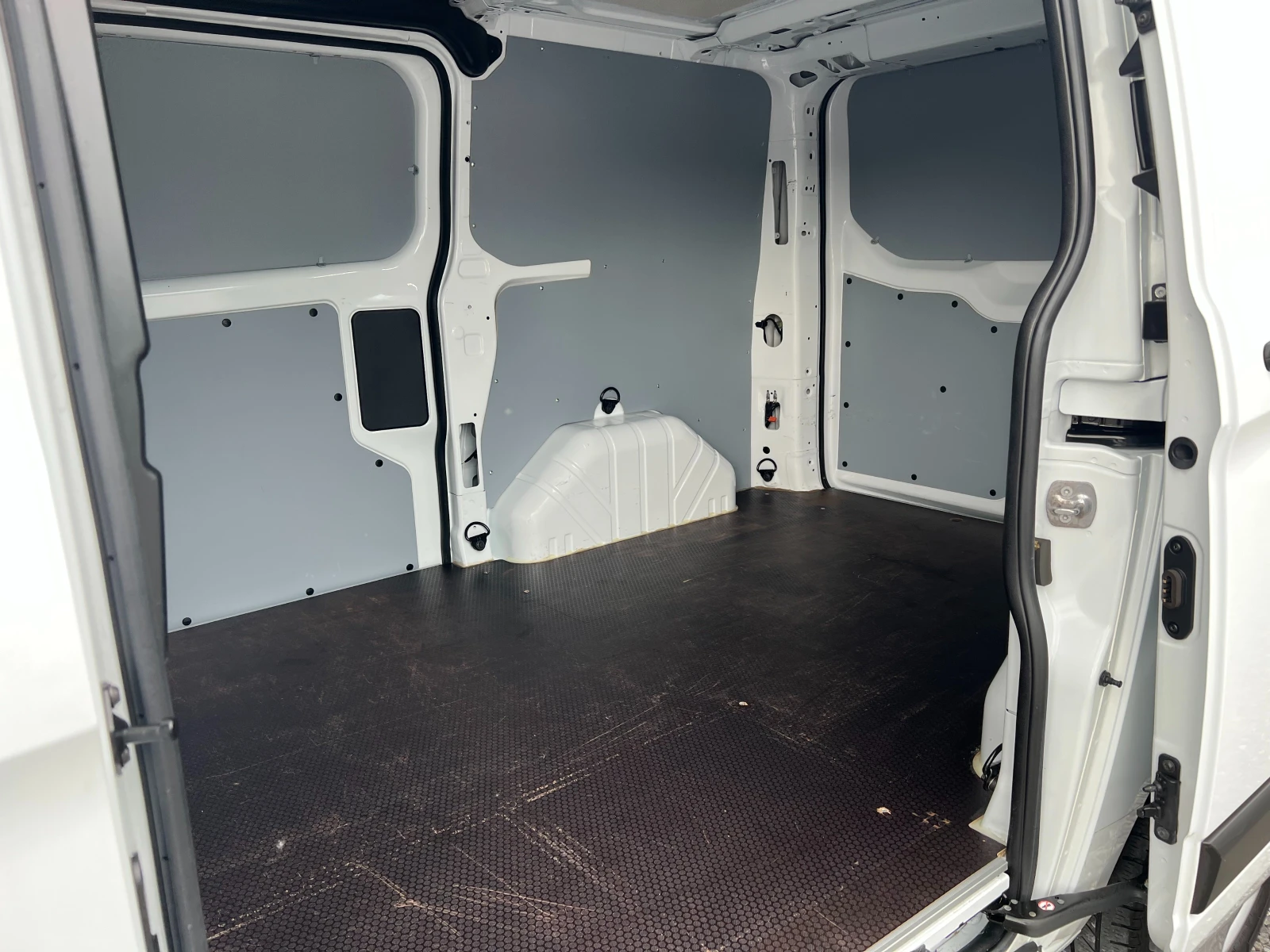 Ford Transit Custom 2.0TDCi ДВЕ СТРАНИЧНИ ВРАТИ/Серв. история/175502км, снимка 10 - Бусове и автобуси - 54621886