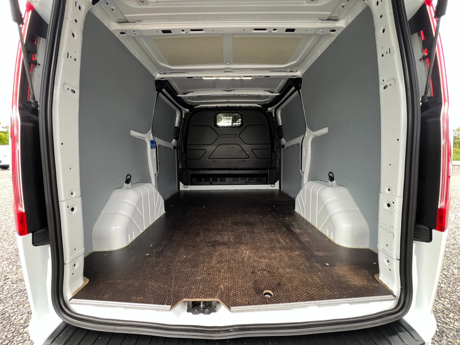 Ford Transit Custom 2.0TDCi ДВЕ СТРАНИЧНИ ВРАТИ/Серв. история/175502км, снимка 11 - Бусове и автобуси - 54621886