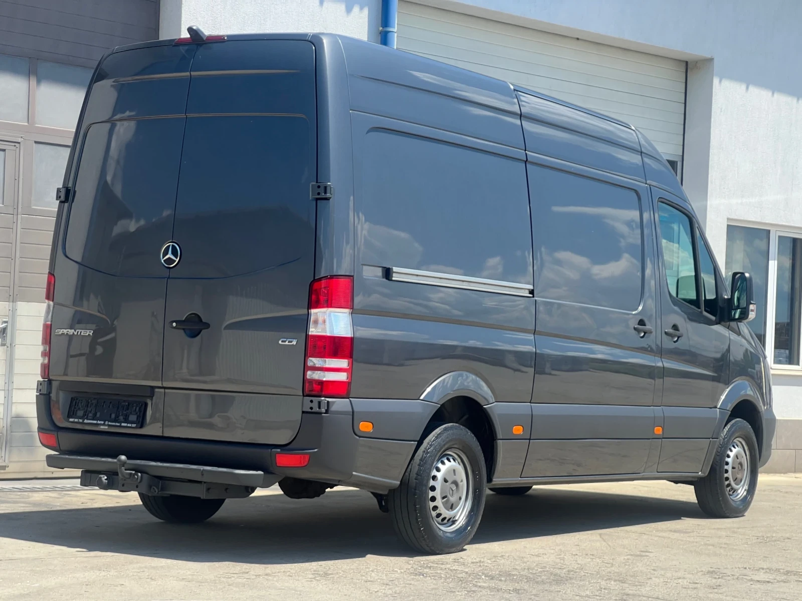 Mercedes-Benz Sprinter Оригинален вид / Средна база L2H2 / Климатроник, снимка 7 - Бусове и автобуси - 54835787