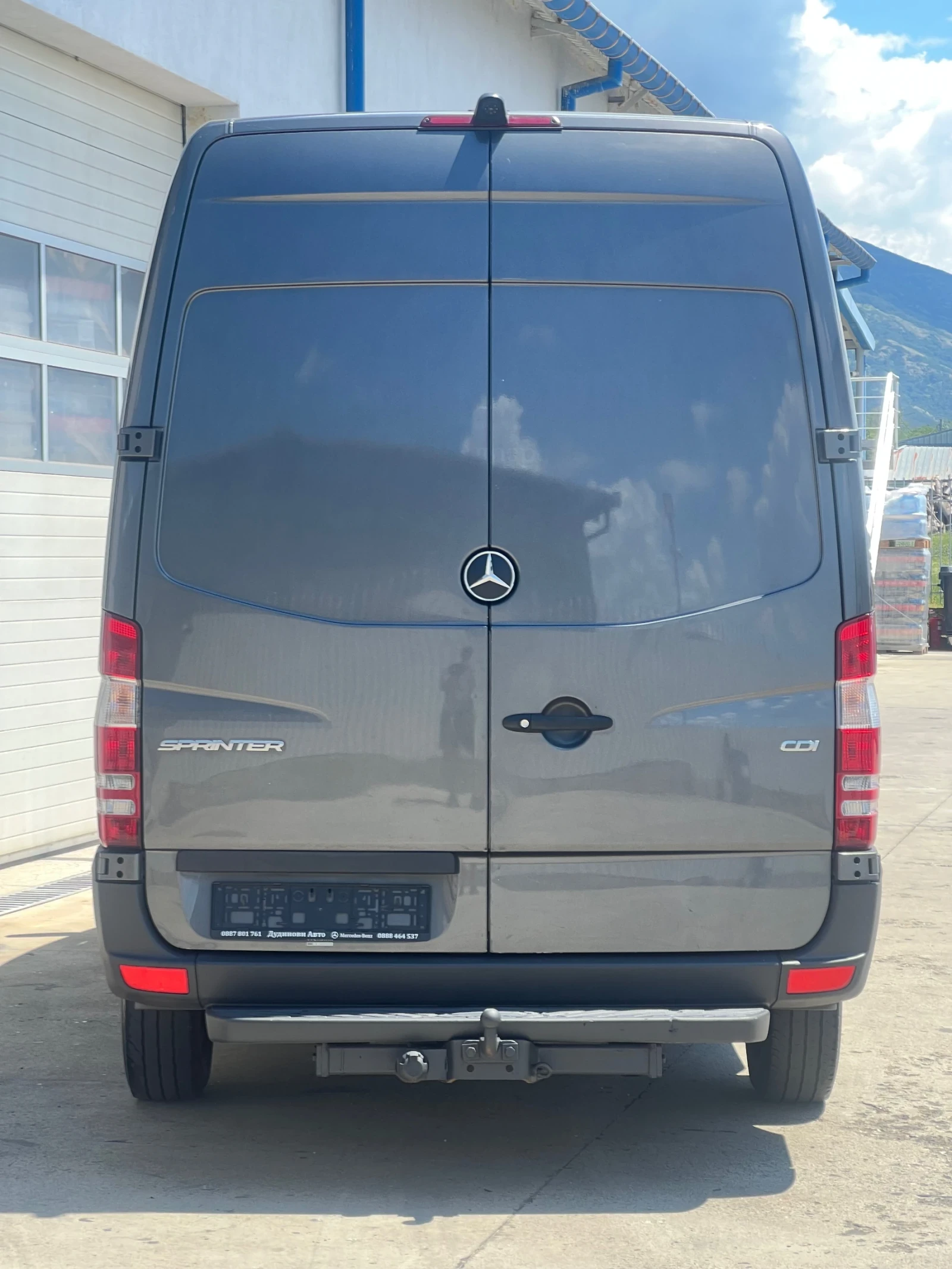 Mercedes-Benz Sprinter Оригинален вид / Средна база L2H2 / Климатроник, снимка 6 - Бусове и автобуси - 54835787