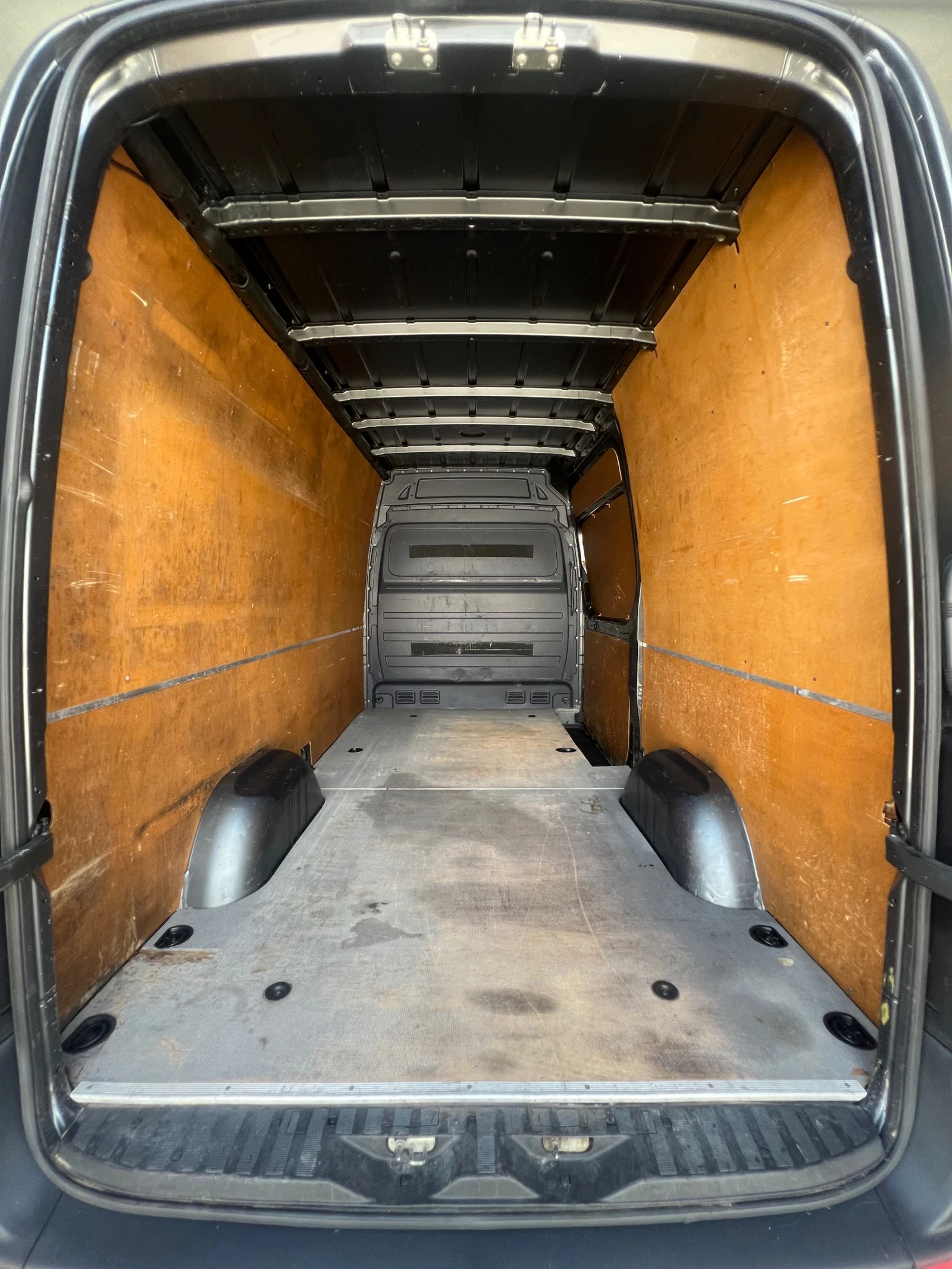 Mercedes-Benz Sprinter Оригинален вид / Средна база L2H2 / Климатроник, снимка 10 - Бусове и автобуси - 54835787