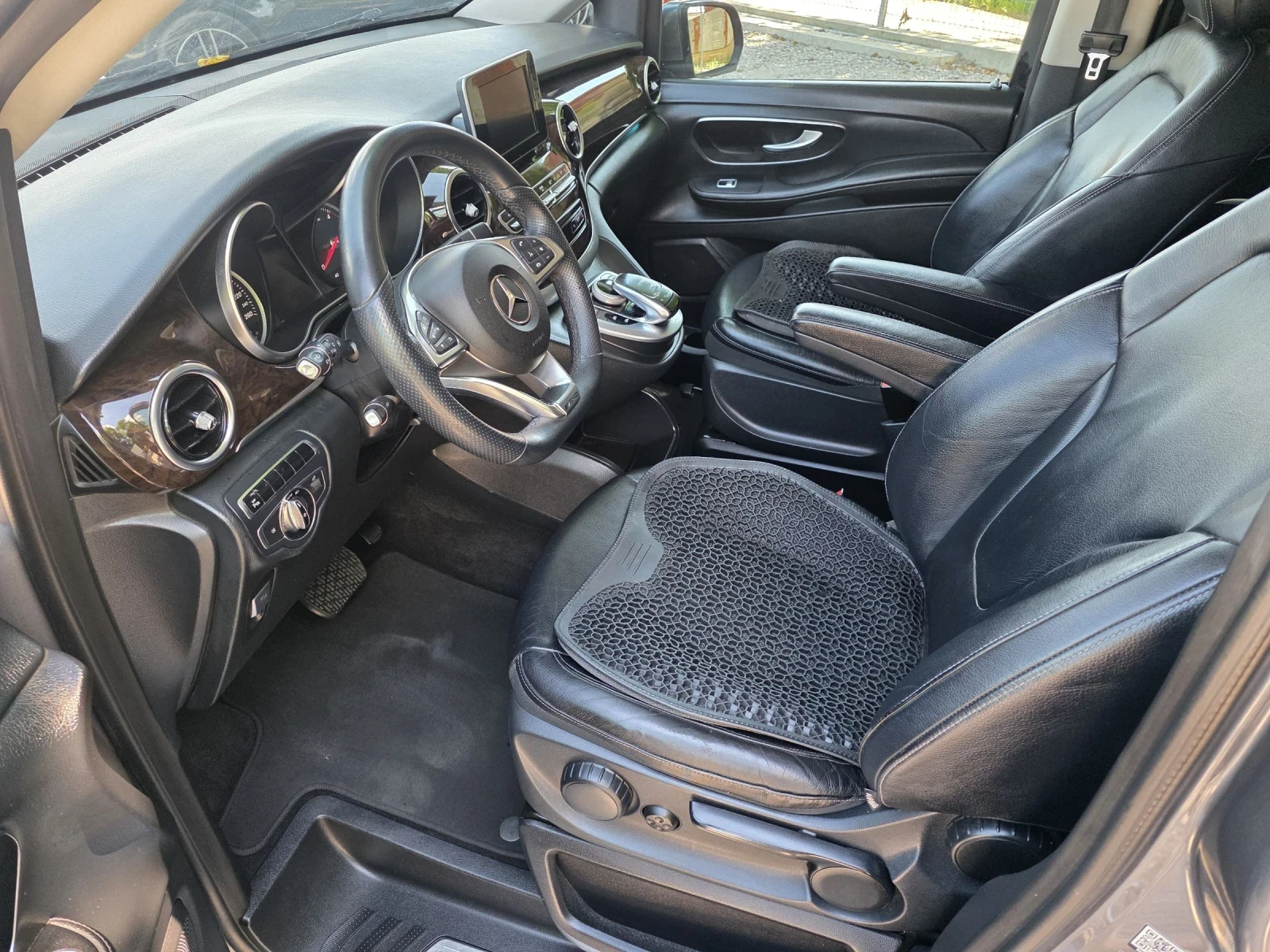 Mercedes-Benz V 250 2.5d 190k.c AMG, снимка 9 - Бусове и автобуси - 54852629