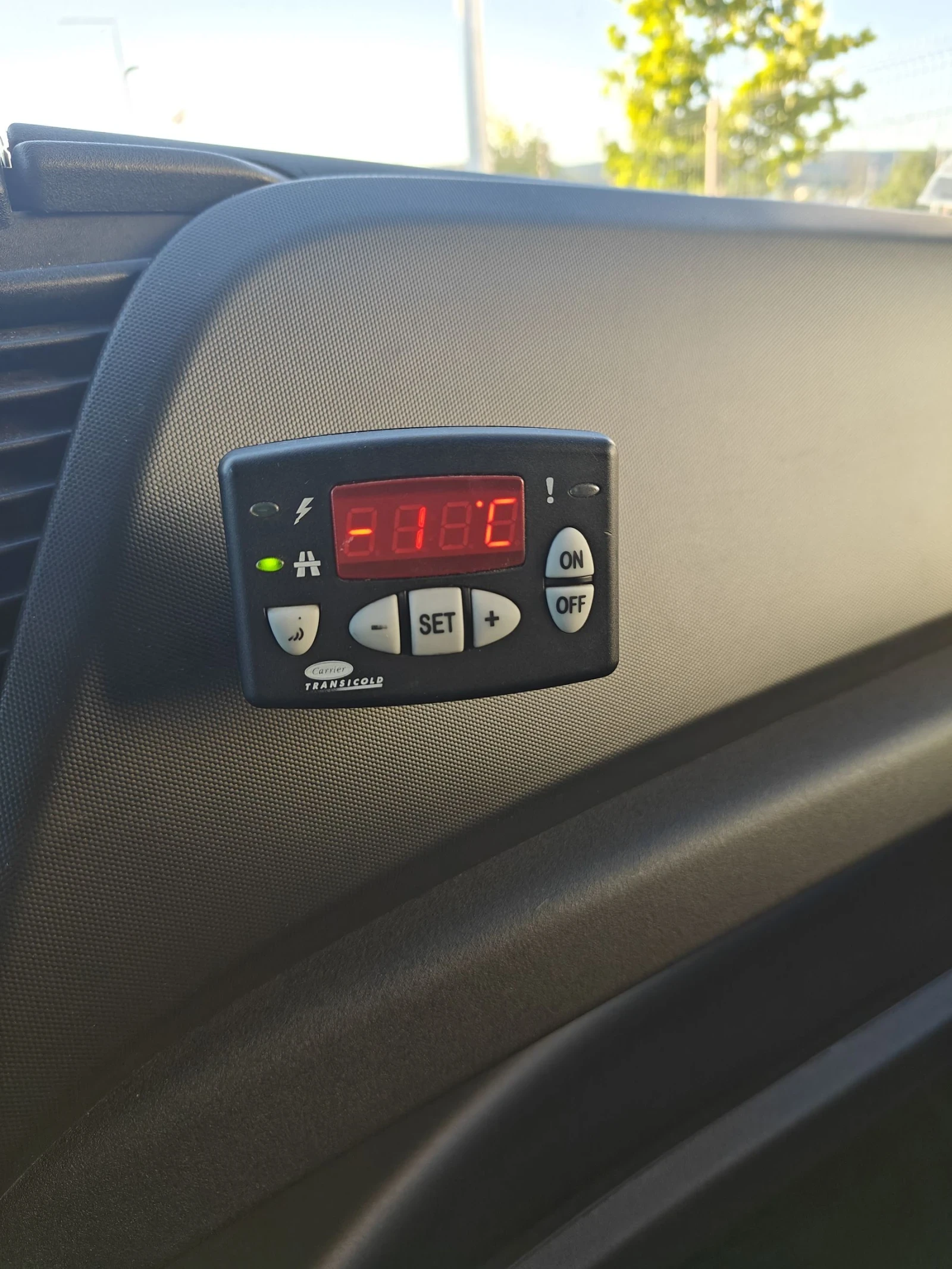 Iveco Daily 35C14 Хл.фургон Carrier Xarios 350, снимка 16 - Бусове и автобуси - 55286413