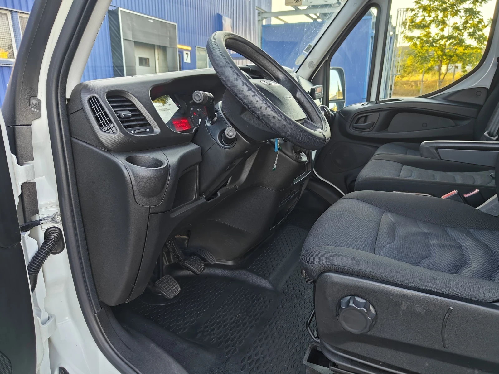 Iveco Daily 35C14 Хл.фургон Carrier Xarios 350, снимка 12 - Бусове и автобуси - 55286413