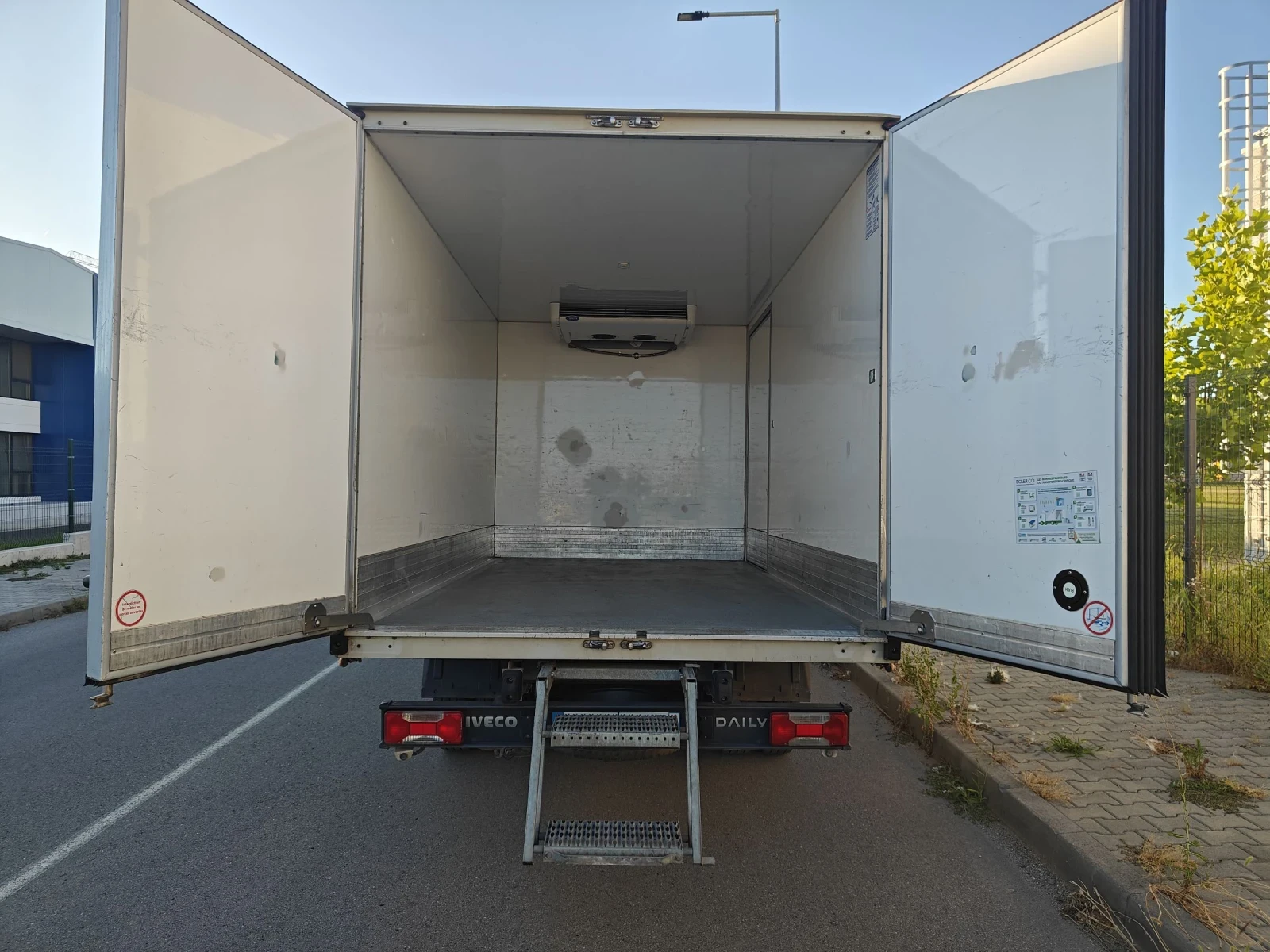 Iveco Daily 35C14 Хл.фургон Carrier Xarios 350, снимка 9 - Бусове и автобуси - 55286413