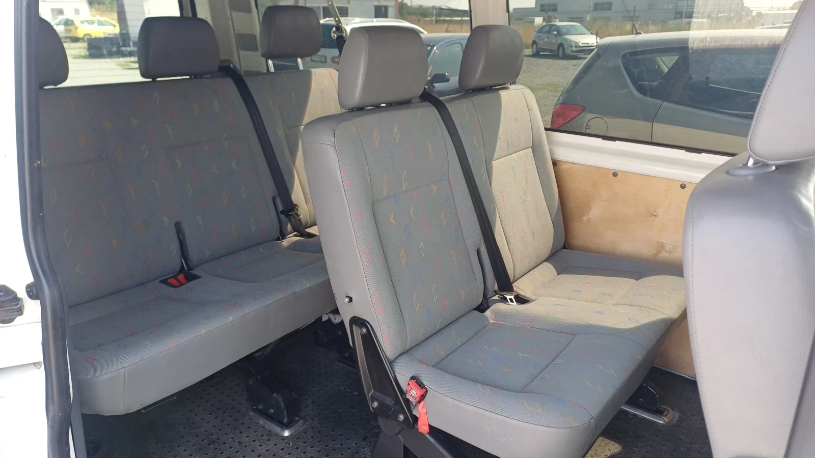 VW T4 2.5 131 К.С. Климатик, снимка 8 - Бусове и автобуси - 55386058