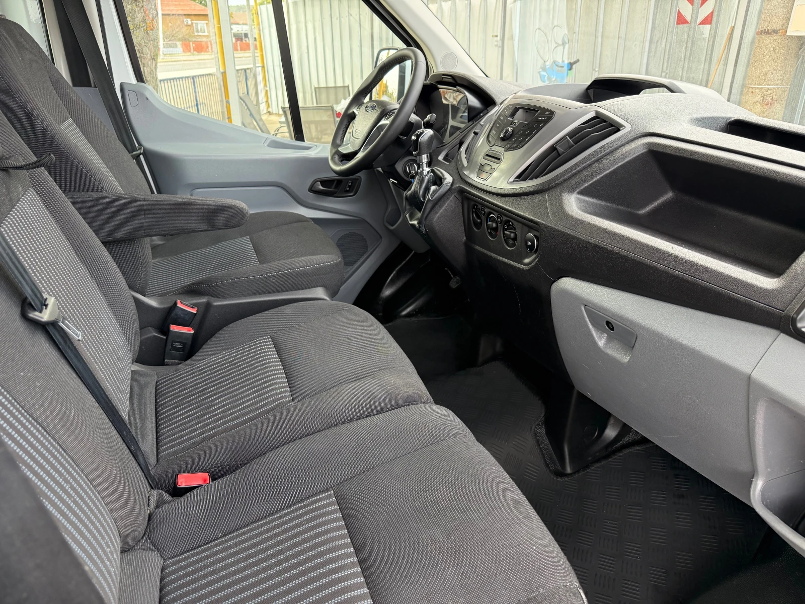 Ford Transit 2.2TDCi 7 МЕСТА , снимка 12 - Бусове и автобуси - 56613908