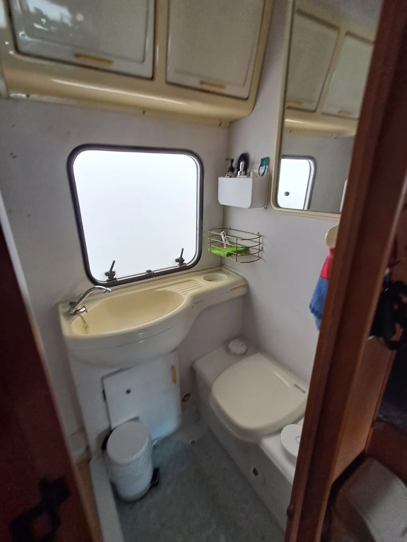 Кемпер Elnagh Фиат-Дукато 2, 5 TDI, снимка 9 - Каравани и кемпери - 51155764