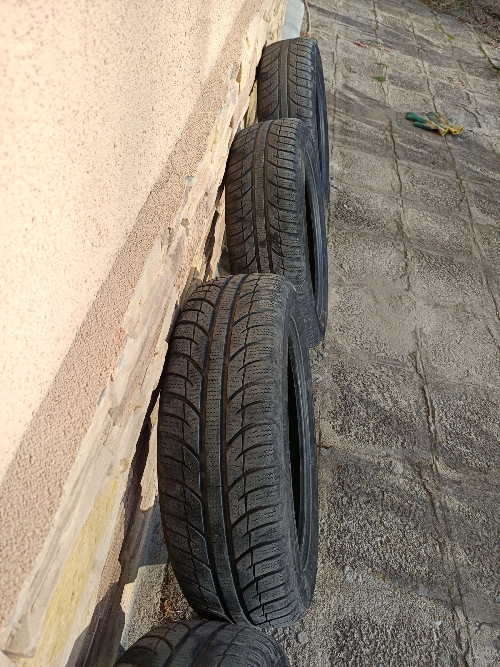 ���� 165/60R15 | Mobile.bg � ����������� 2
