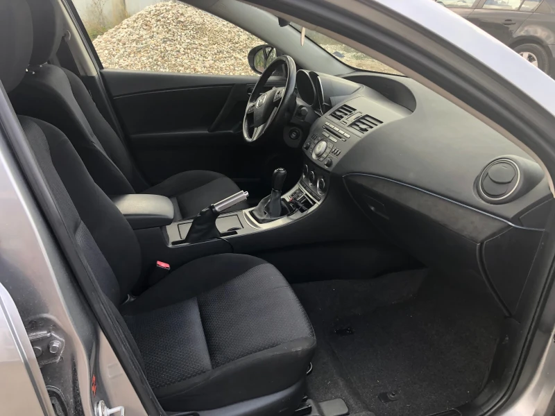 Mazda 3 1.6 Navi, снимка 11 - Автомобили и джипове - 49058803