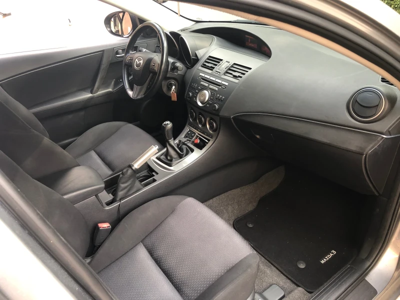 Mazda 3 1.6 Navi, снимка 14 - Автомобили и джипове - 49058803