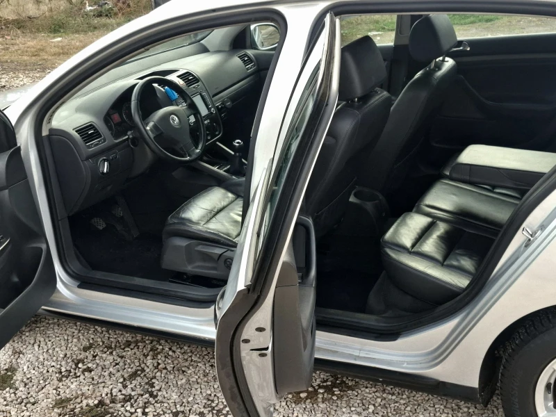 VW Golf 1.9 TDI, снимка 13 - Автомобили и джипове - 47996272