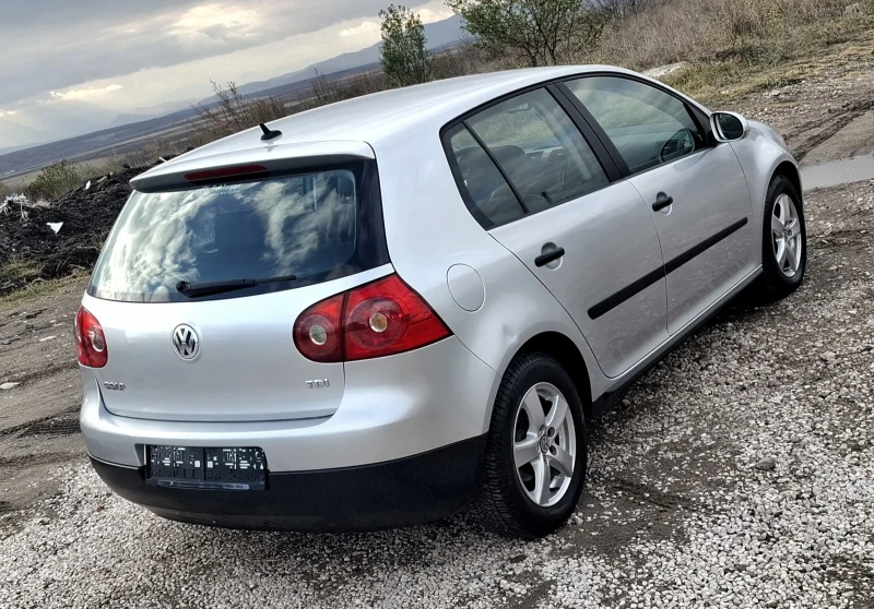 VW Golf 1.9 TDI, снимка 5 - Автомобили и джипове - 47996272