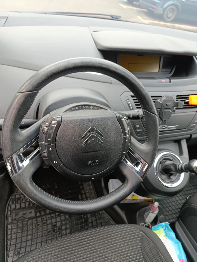 Citroen C4 Picasso 1.6 HDI, снимка 9 - Автомобили и джипове - 48886502