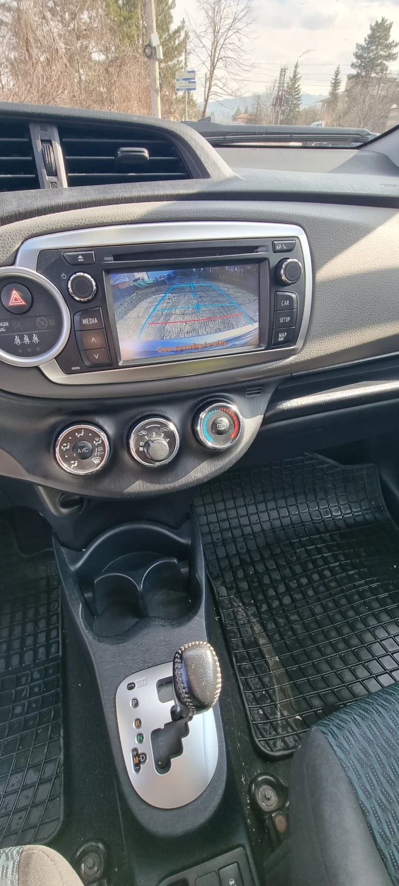 Toyota Yaris, снимка 6 - Автомобили и джипове - 49541234