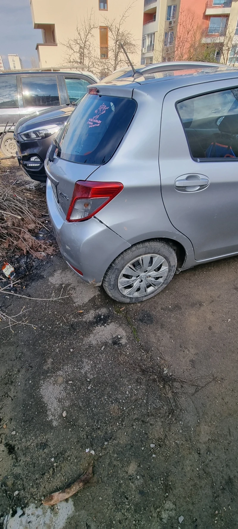 Toyota Yaris, снимка 4 - Автомобили и джипове - 49541234